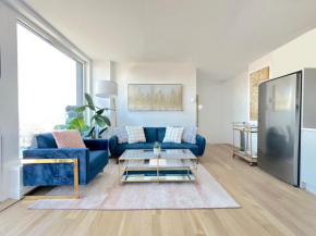 Modern One Bedroom - Large Private Terrace - Luxury Building - Williamsburg